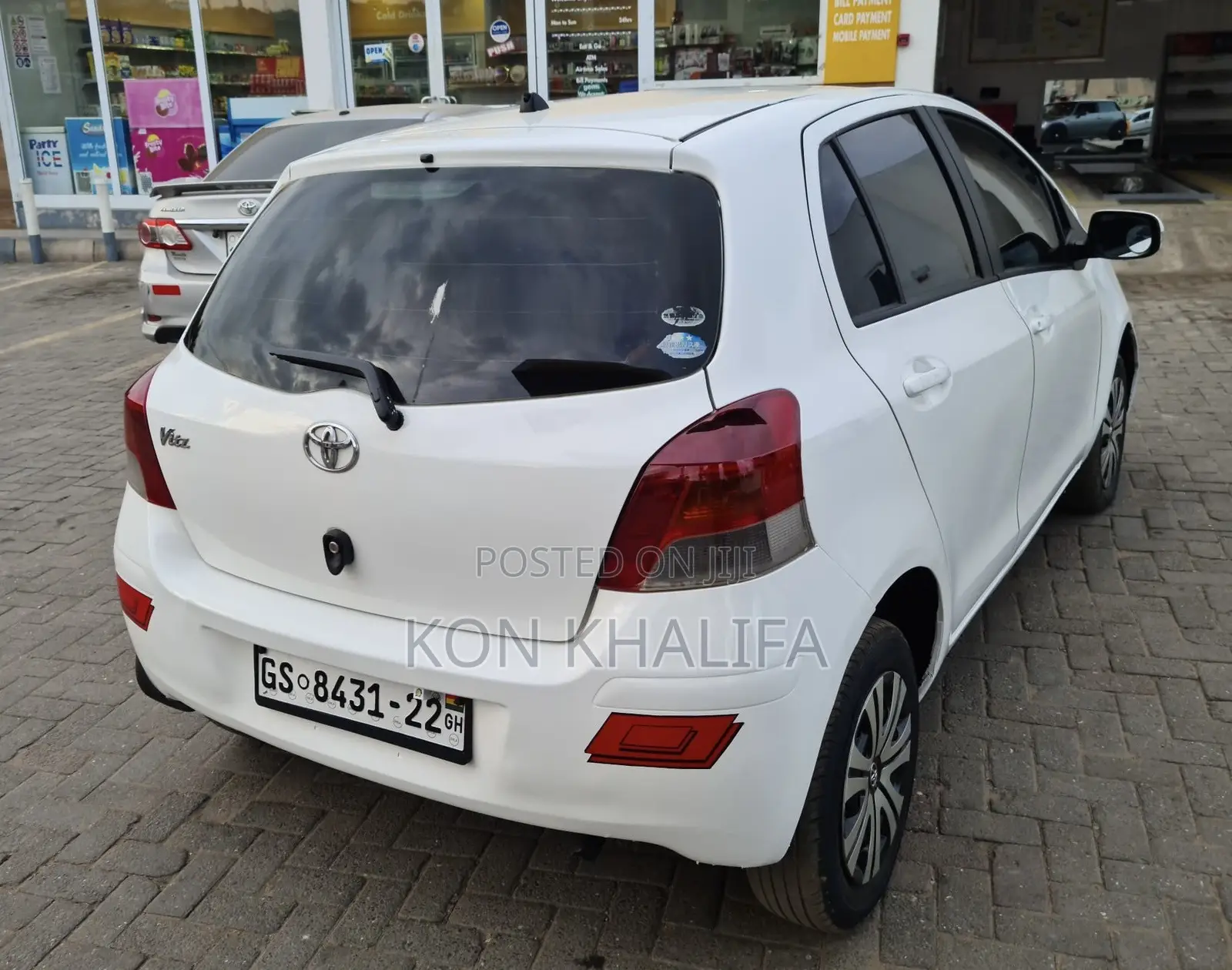 Toyota Vitz 1.5 FWD 3dr 2009 White