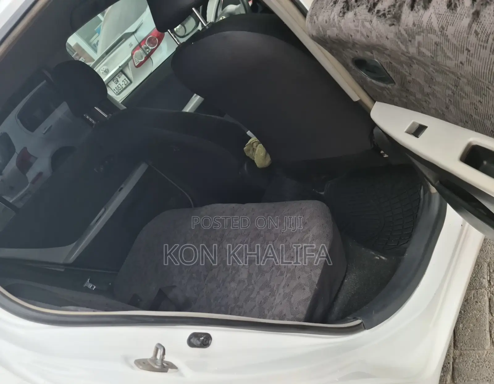Toyota Vitz 1.5 FWD 3dr 2009 White