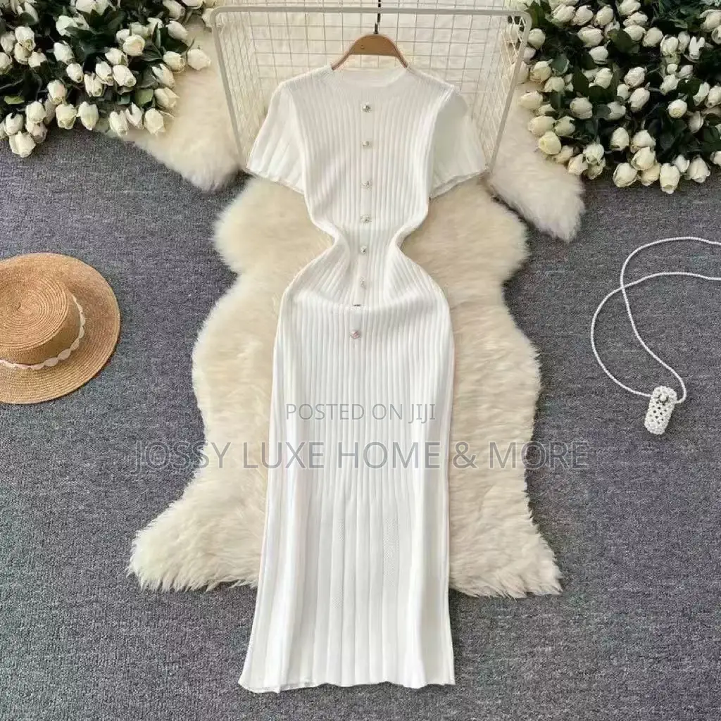 Elegant Ribbed Button-Down Maxi Dress