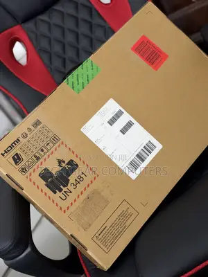 New Laptop Gigabyte AERO 16 16GB AMD Ryzen 7 SSD 1T
