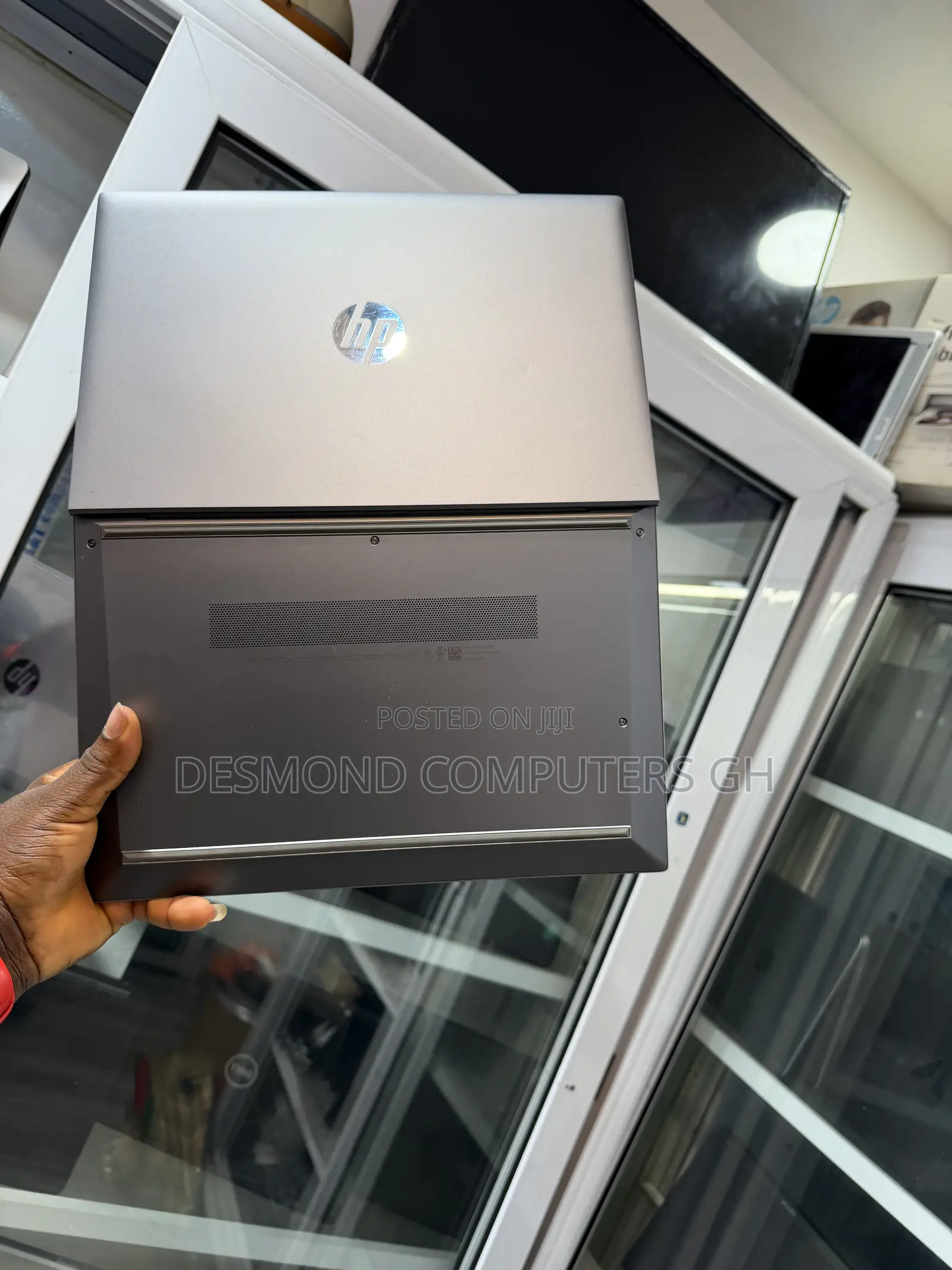 Laptop HP EliteBook 6 G1i Notebook AI PC 16GB AMD Ryzen 7 SSD 1T