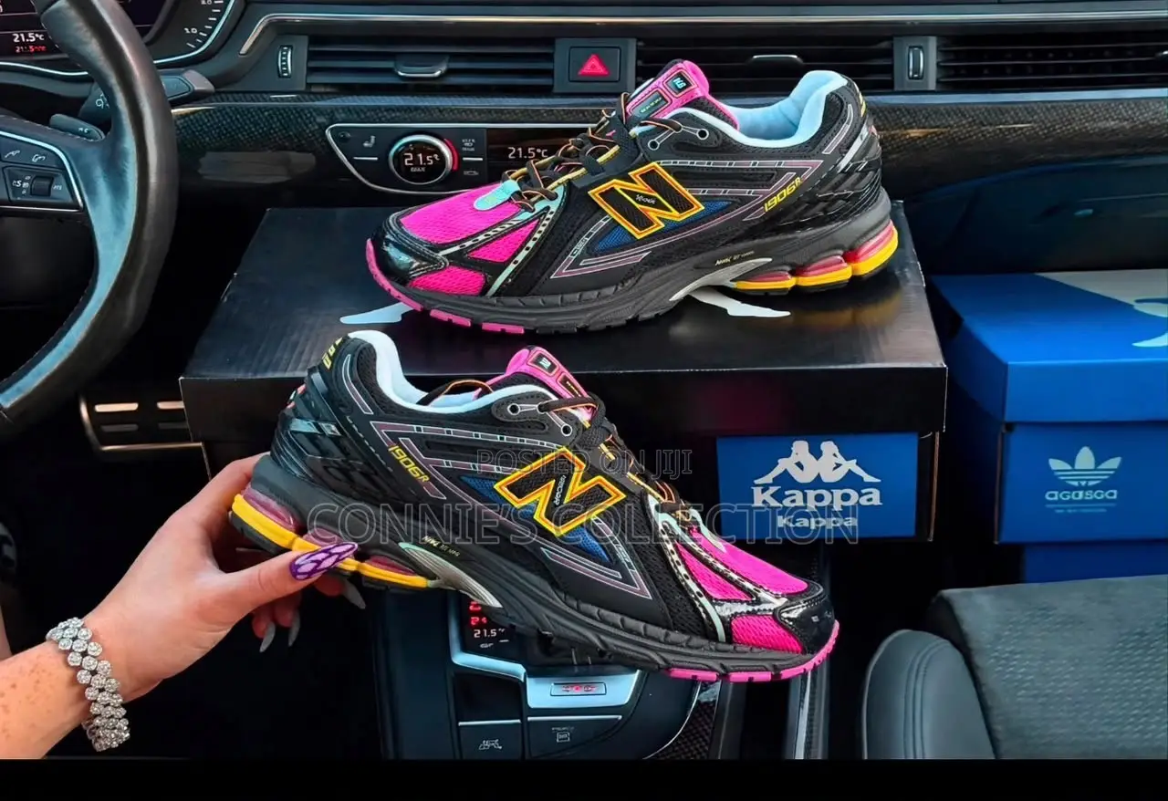 New Balance 740 Sneakers