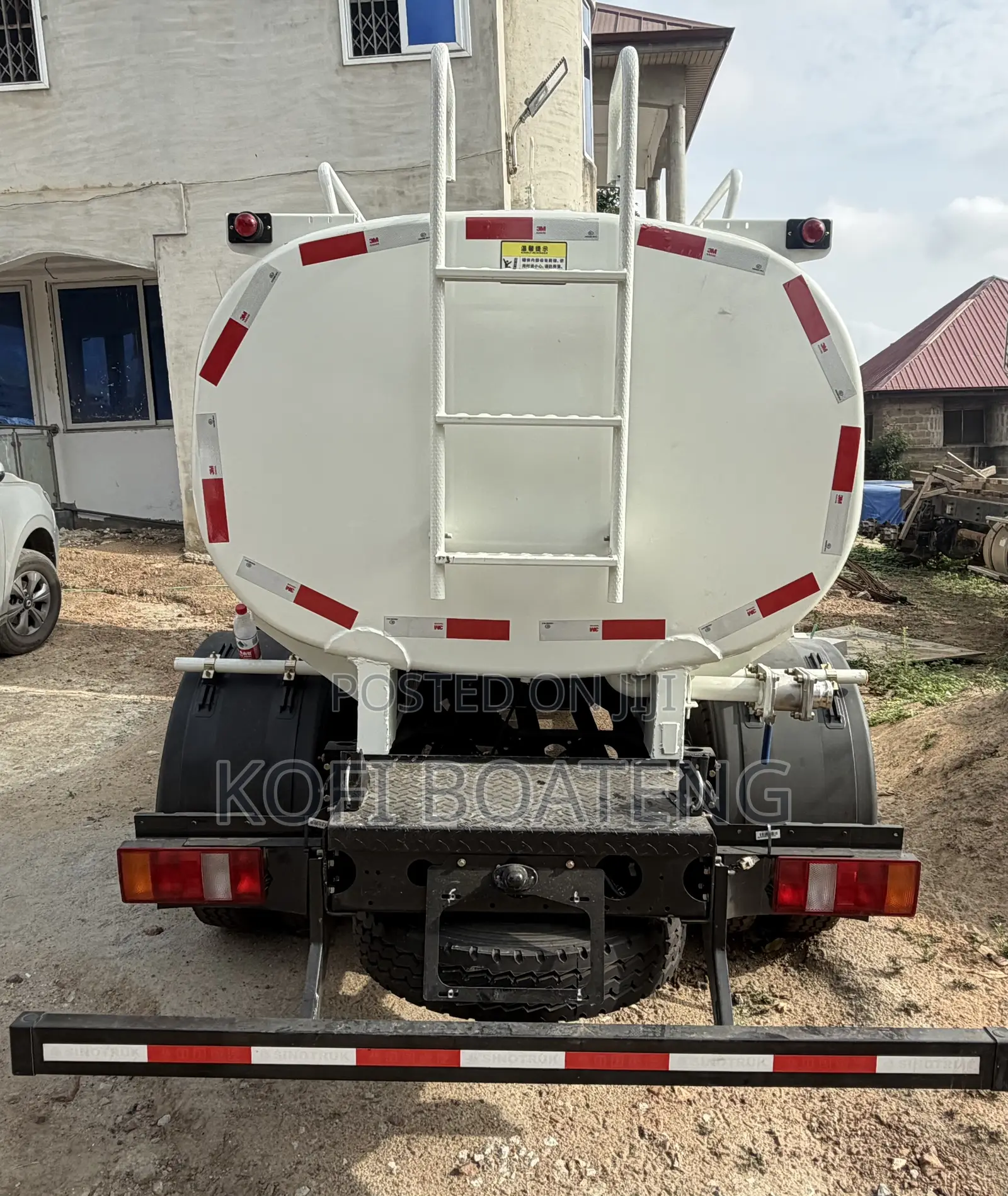 Brand New Sinotruk Howo Tanker (5,000 Liters)