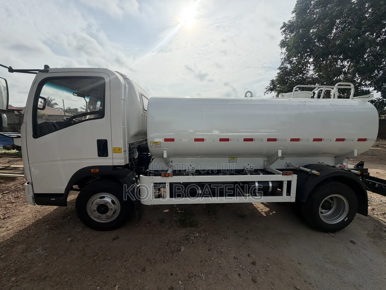 Brand New Sinotruk Howo Tanker (5,000 Liters)