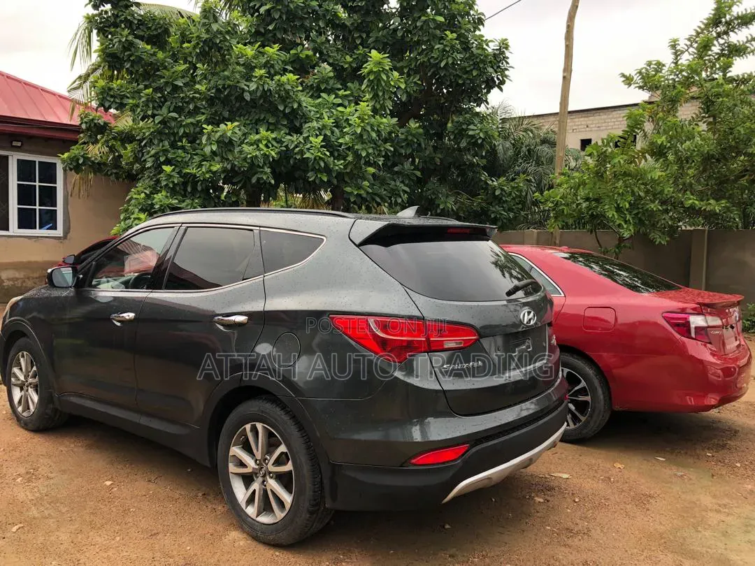 Hyundai Santa Fe 2014 Black
