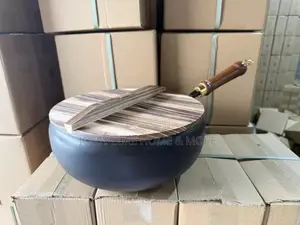 Belly Pot With Wooden Lid 28cm