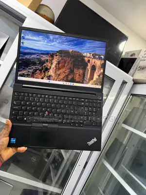 Laptop Lenovo ThinkPad E15 16GB Intel Core i5 SSD 512GB