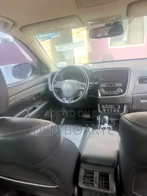 Mitsubishi Outlander SEL AWC 2019 White