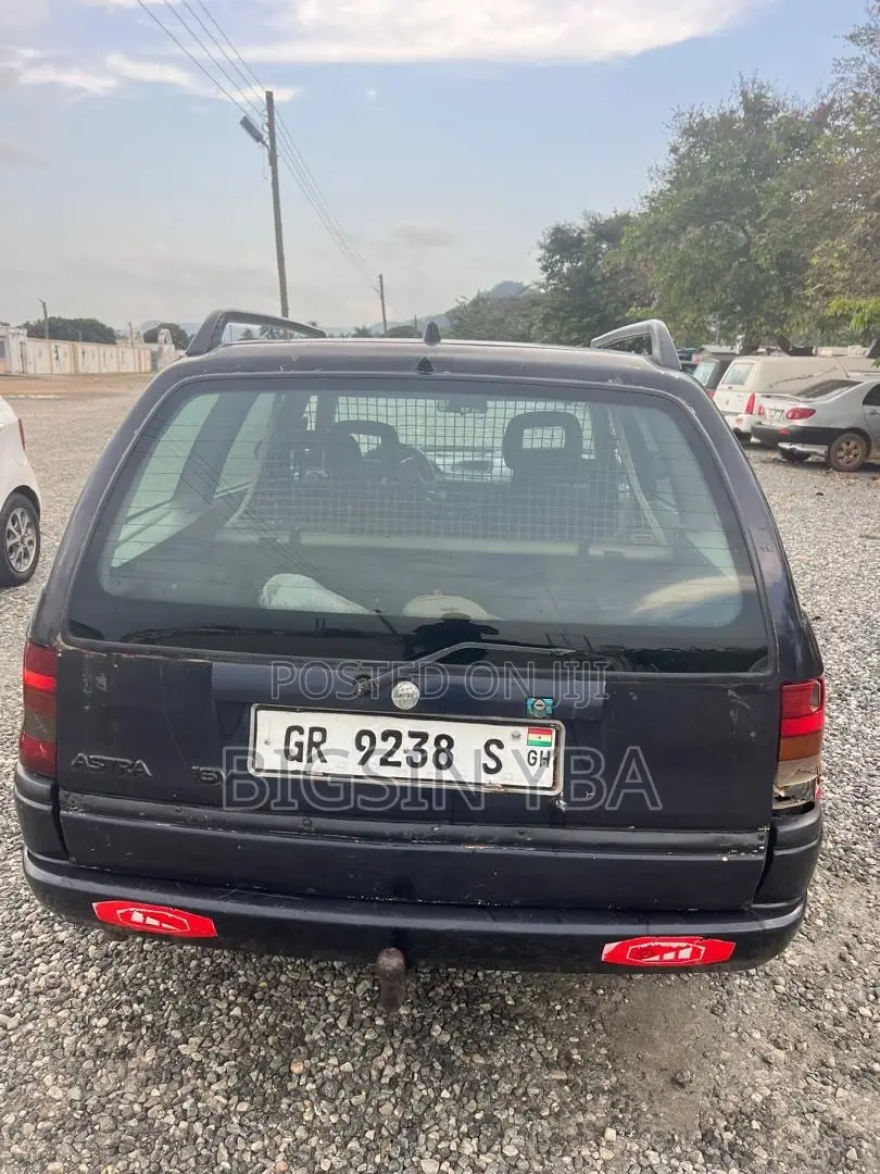 Opel Astra 1.4 2000 Black