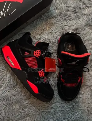 Air Jordan 4 Retro