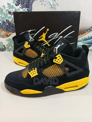 Air Jordan 4 Retro