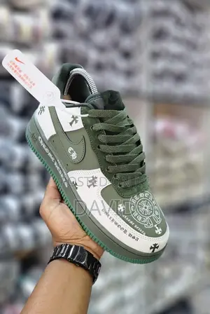 Nike Air Force 1
