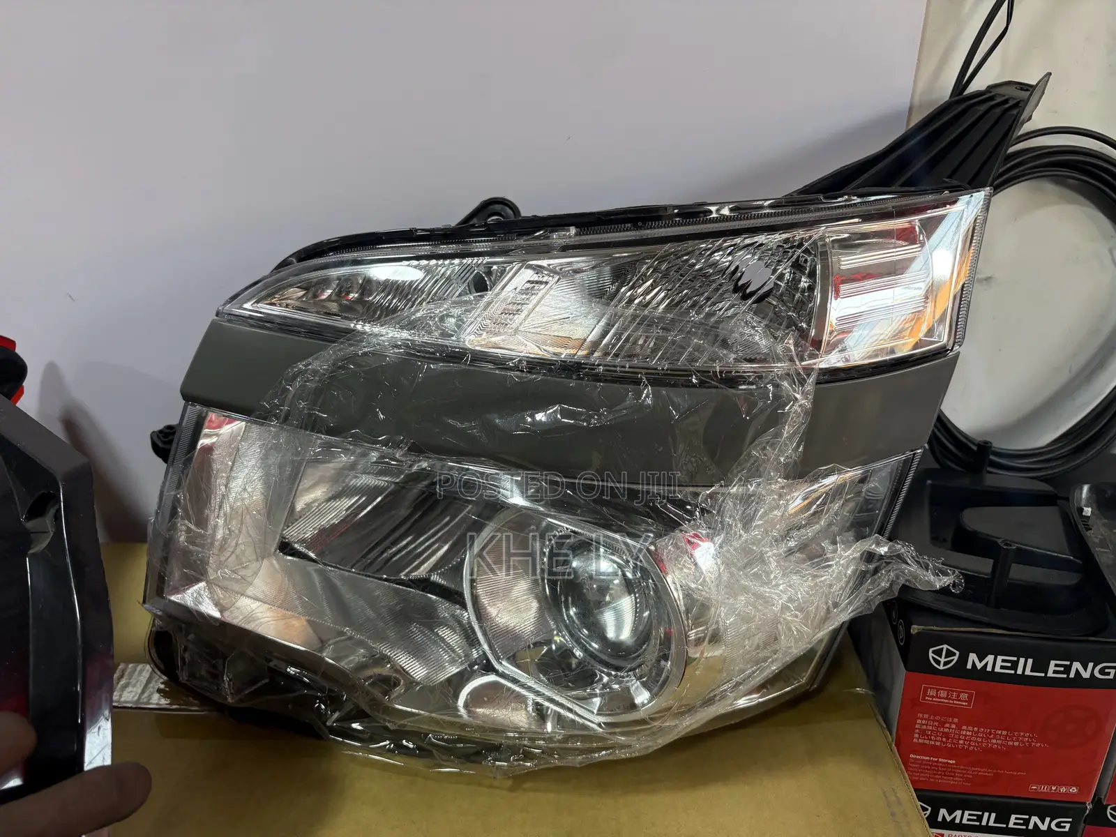 Voxy 2012 Headlight