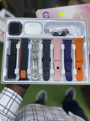 Smart Watch With Ear Buds + 7 Different Straps.