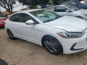 Hyundai Elantra 2017 White