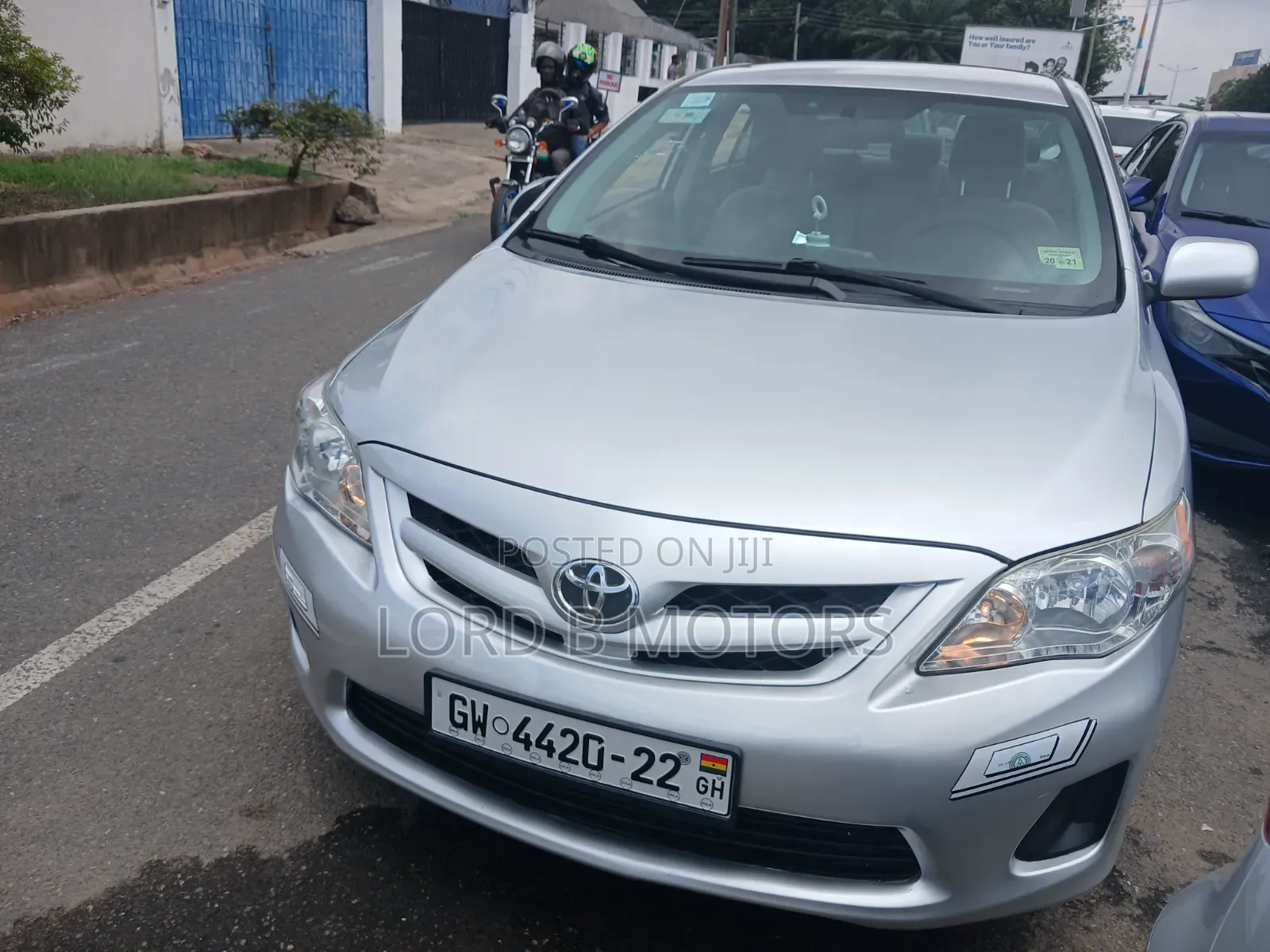 Toyota Corolla LE 4dr Sedan (1.8L 4cyl 4A) 2013 Silver