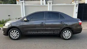 Toyota Belta 2011 Gray