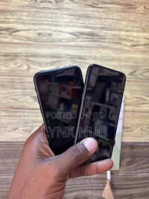 Apple iPhone SE (2022) 64 GB Black