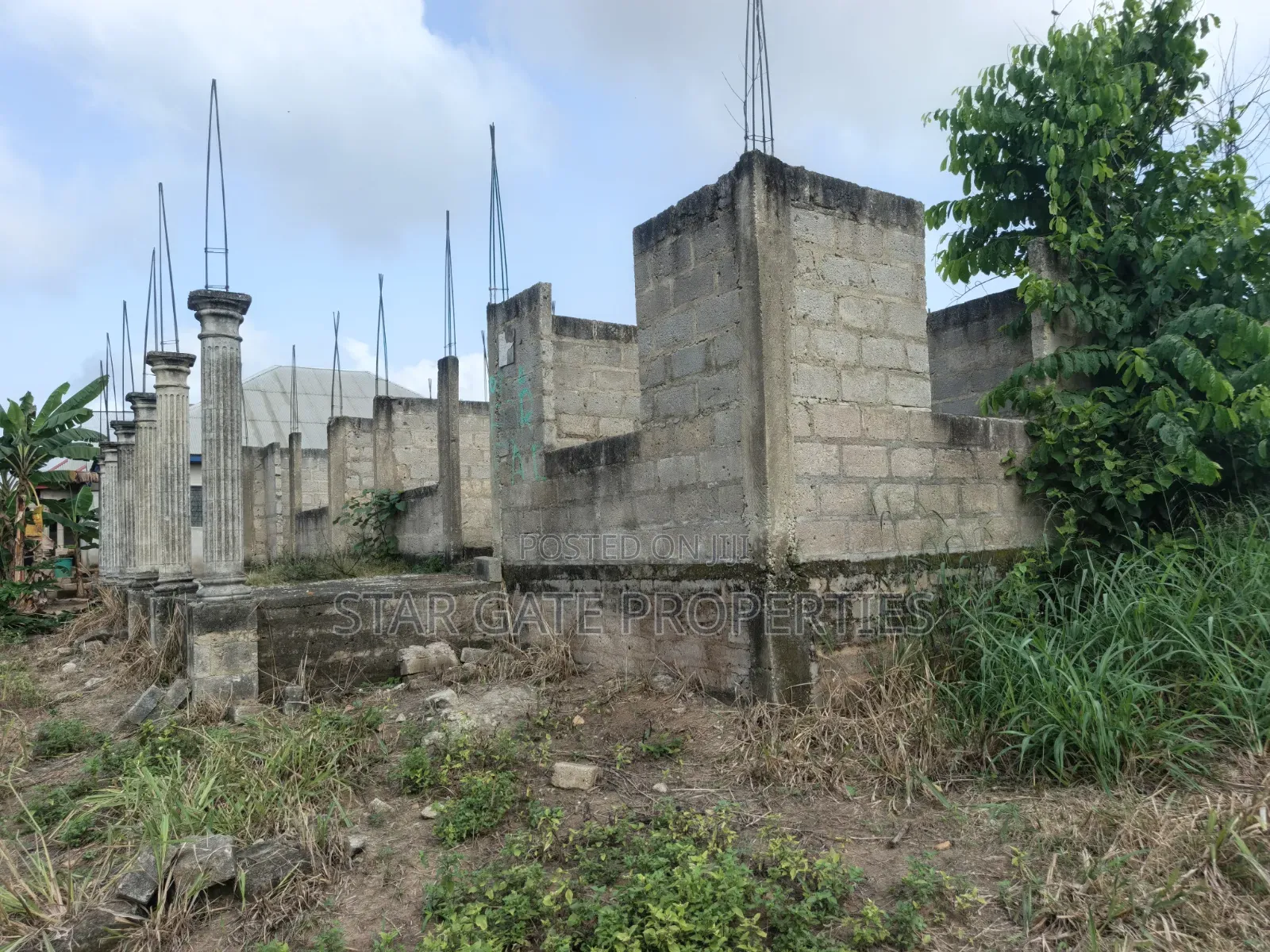 8bdrm Apartment in Kumasi Metropolitan for sale