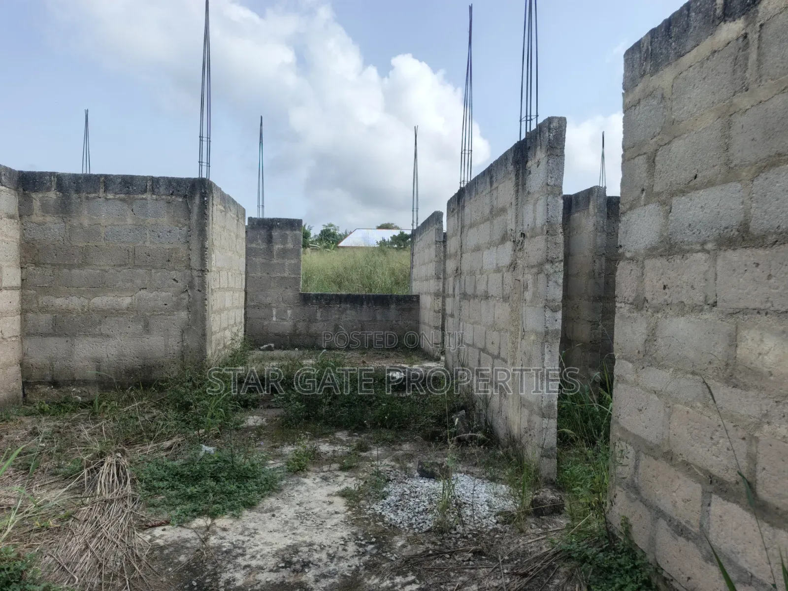 8bdrm Apartment in Kumasi Metropolitan for sale