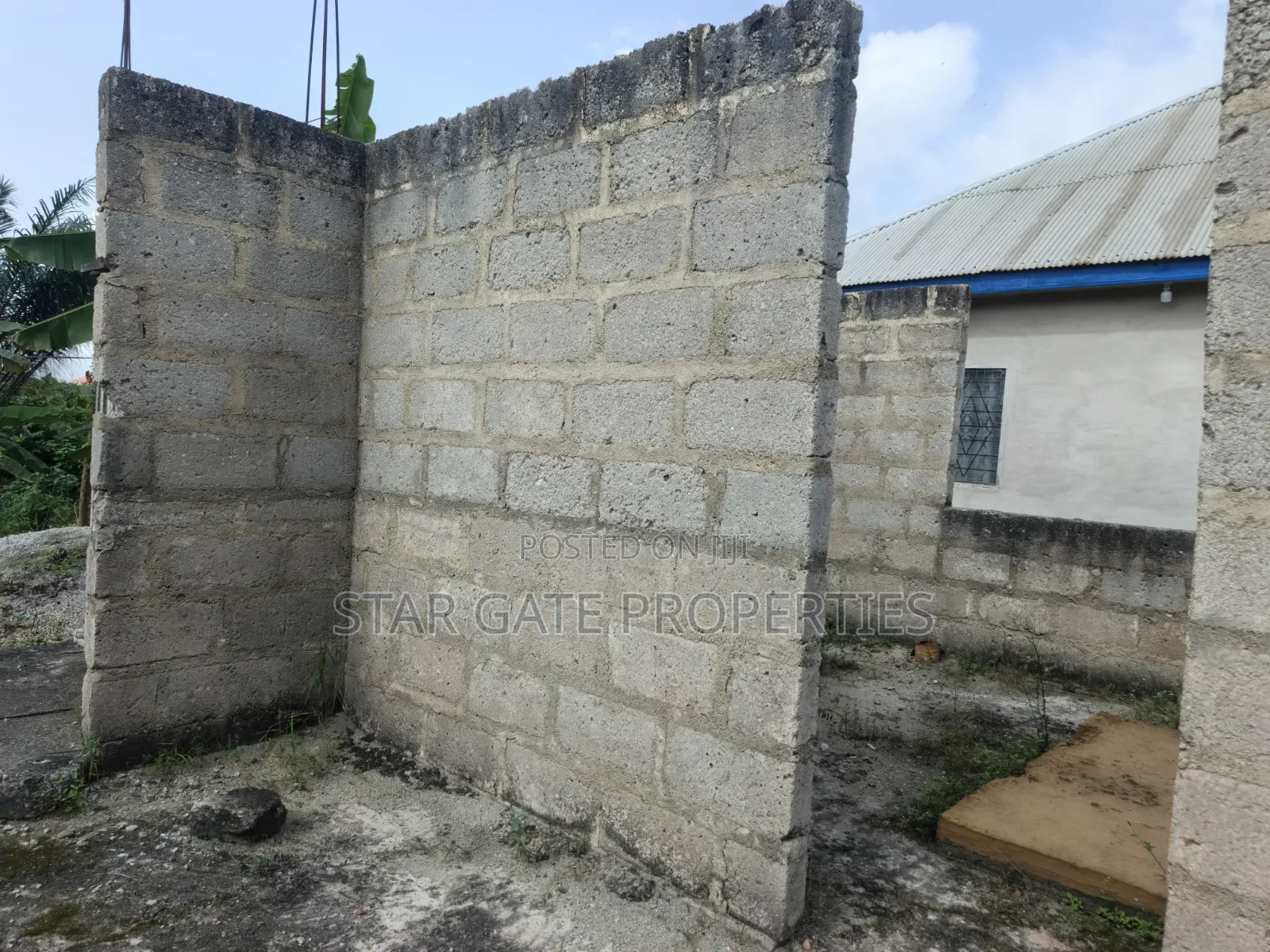 8bdrm Apartment in Kumasi Metropolitan for sale