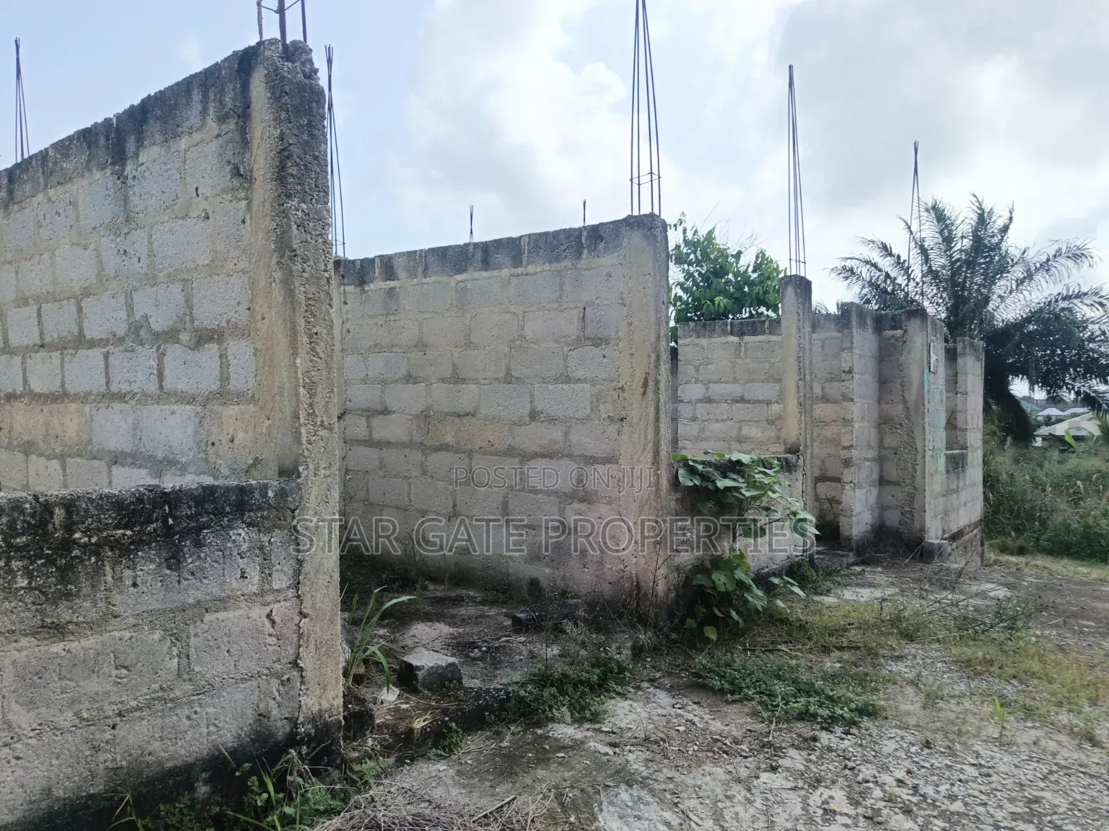 8bdrm Apartment in Kumasi Metropolitan for sale