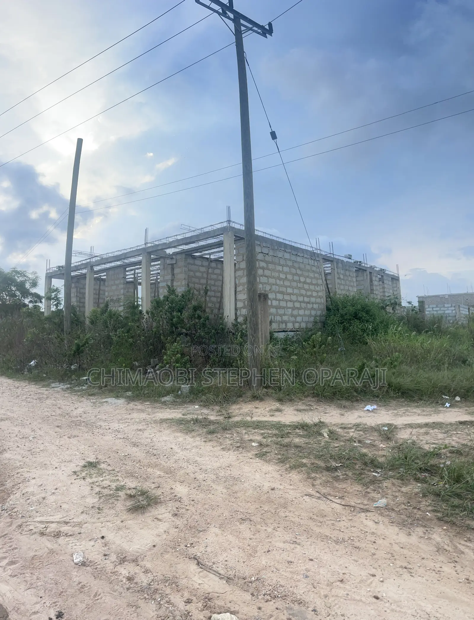 Uncompleted 2-Bedroom Flat With 3 Stores for Sale – Portin