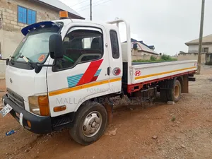 Hyundai Mighty 2