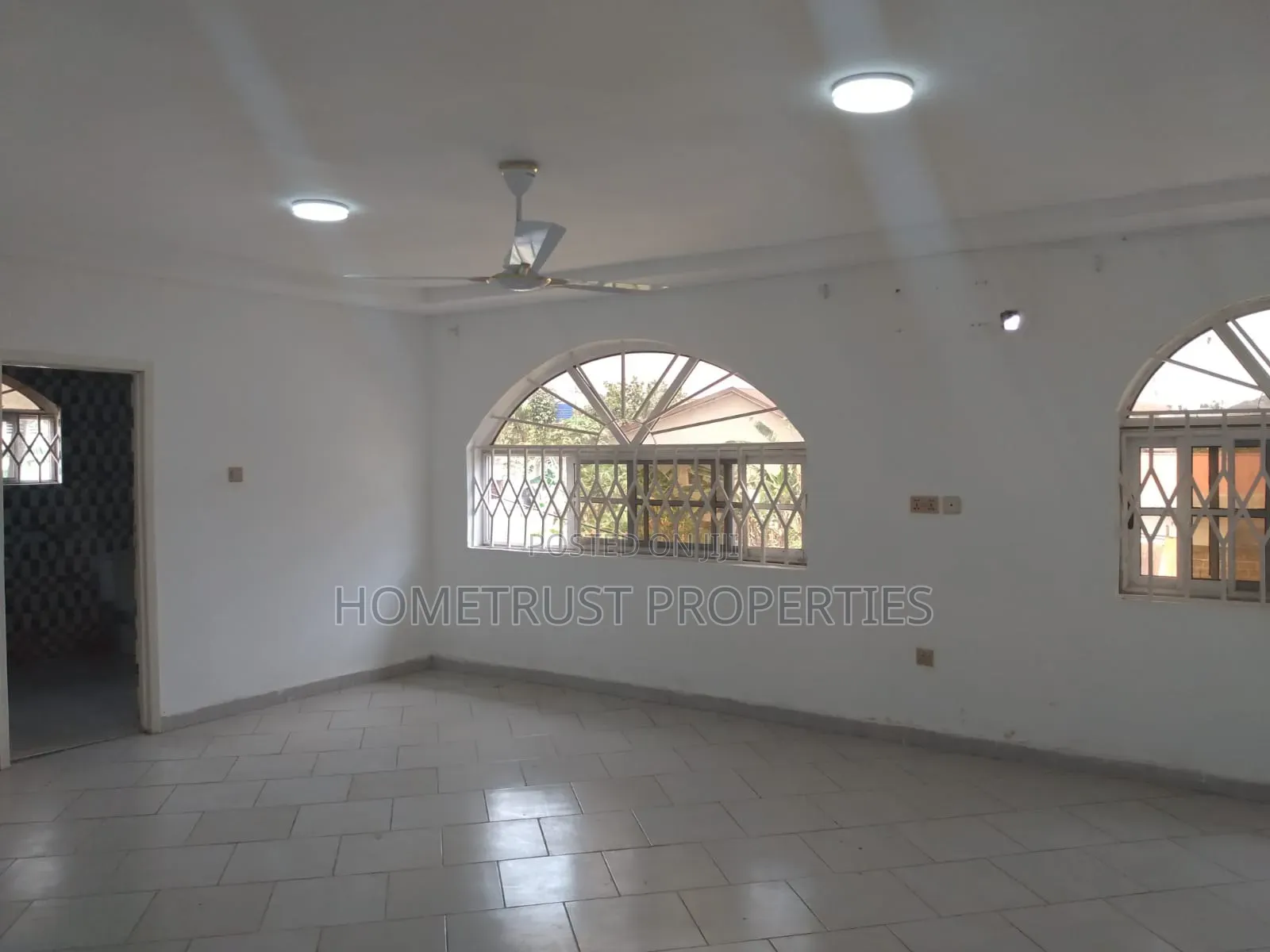 4bdrm Duplex in Kwabenya Aboum for sale