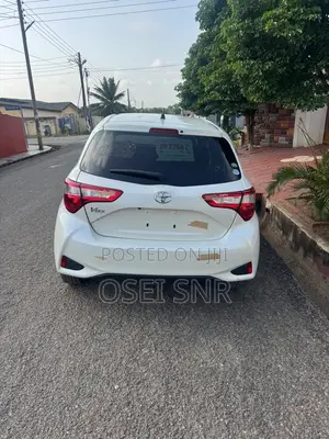 Toyota Vitz 2017 White