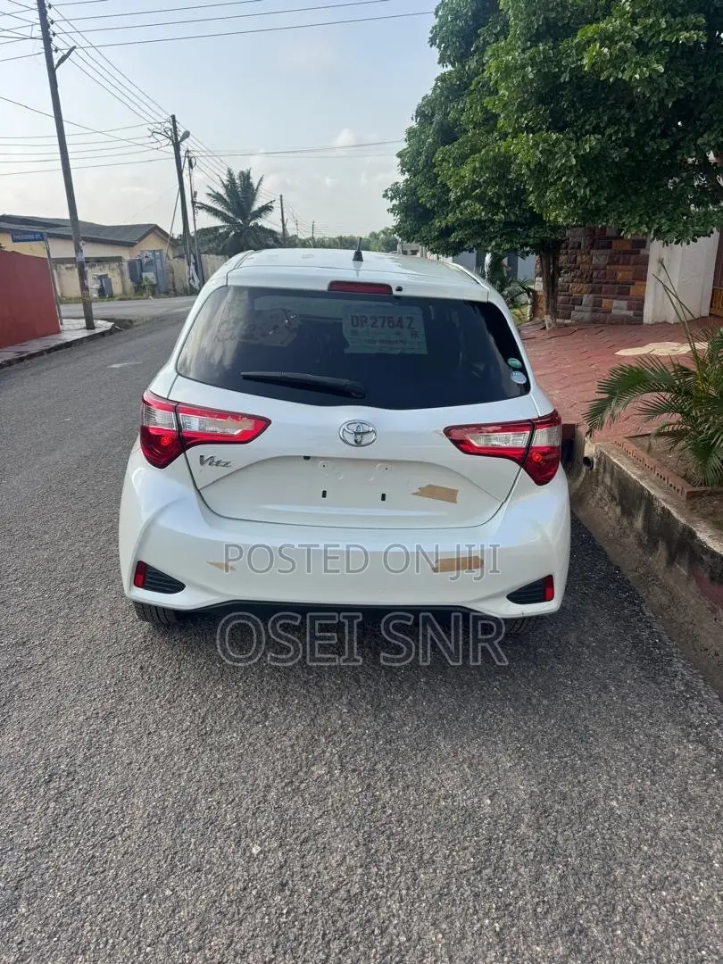 Toyota Vitz 2017 White