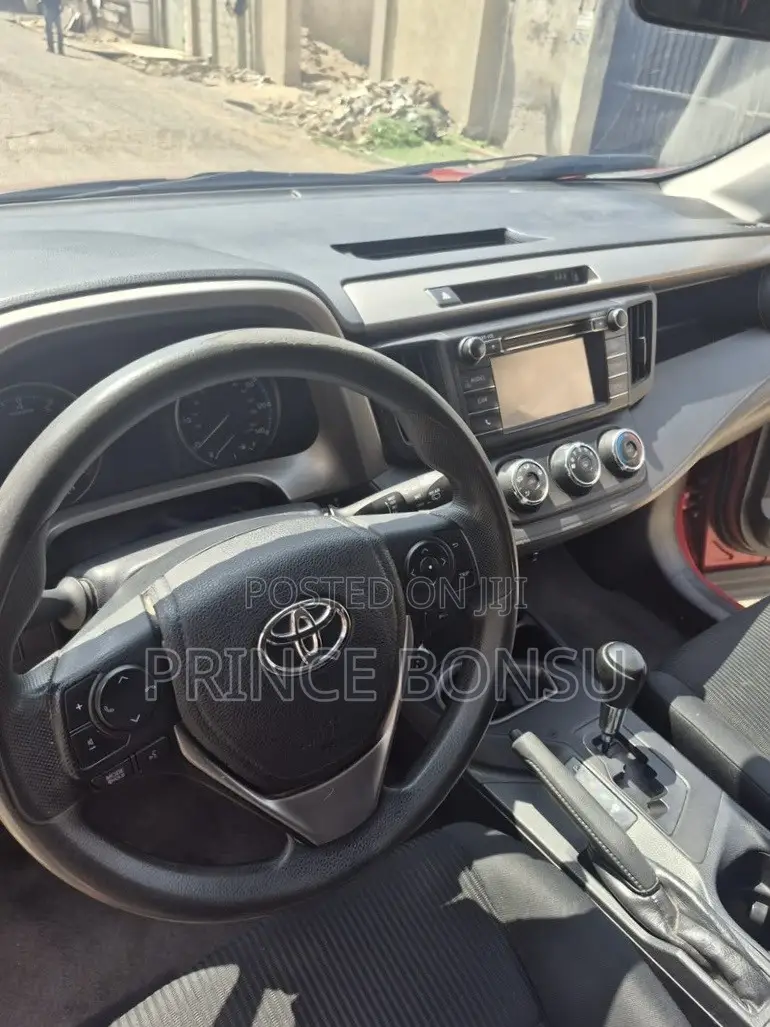 Toyota RAV4 2017 Orange