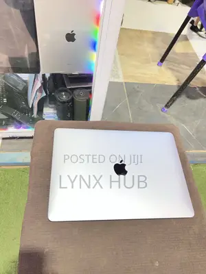 Laptop Apple MacBook Pro 2020 8GB Intel Core i5 SSD 256GB
