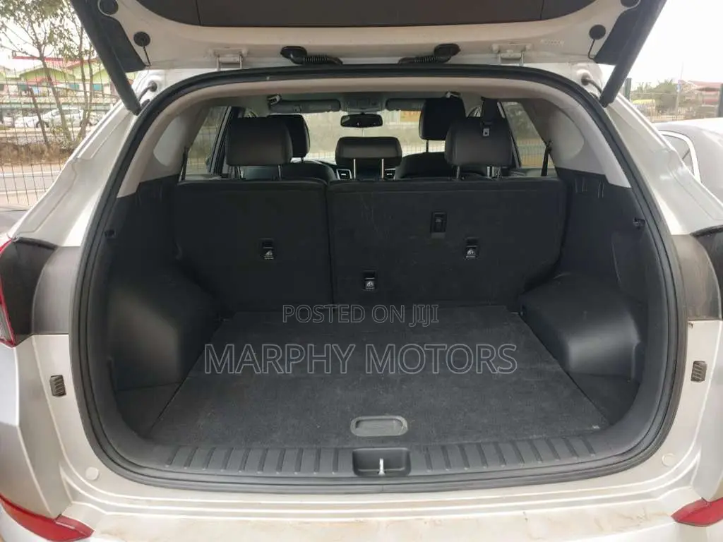 Hyundai Tucson 2018 Silver
