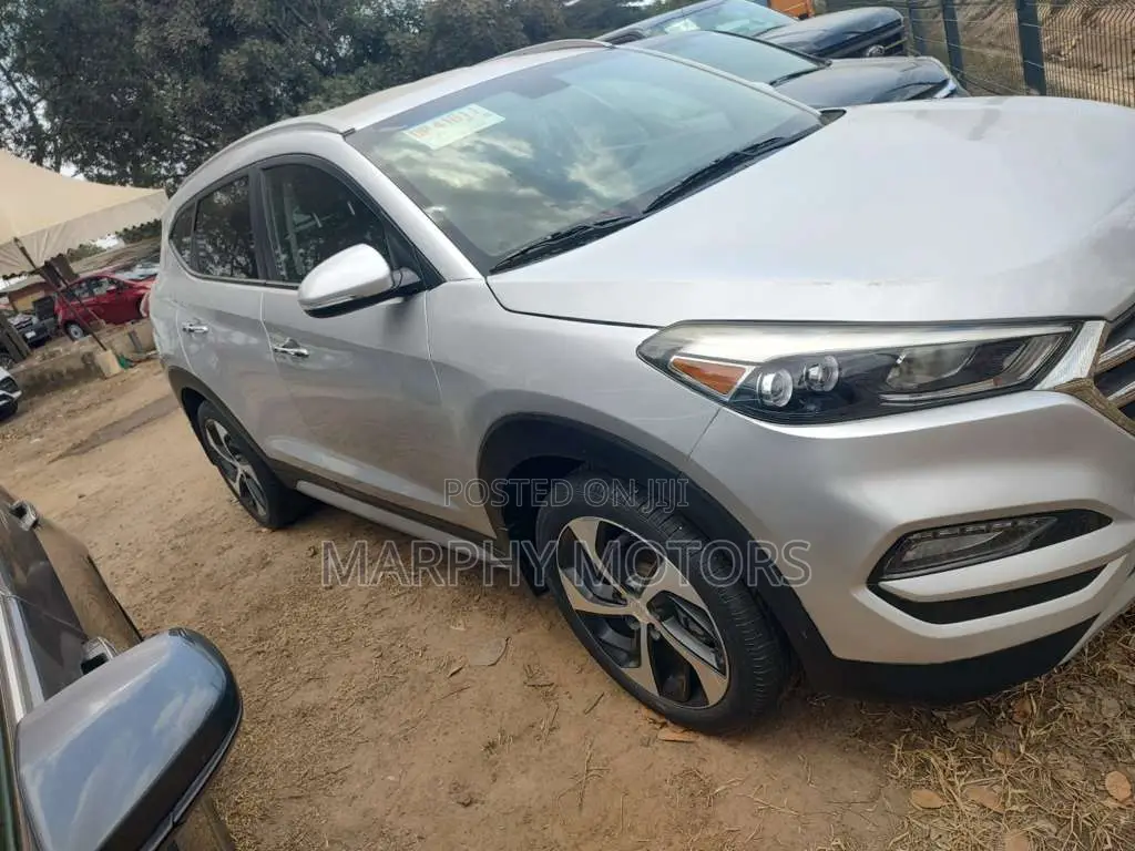 Hyundai Tucson 2018 Silver