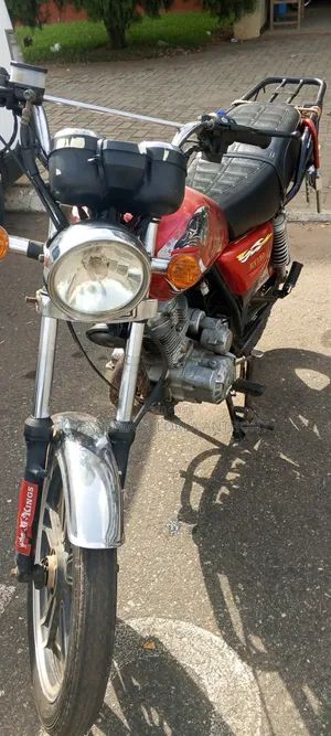 Royal Motorcycle 2017 Red