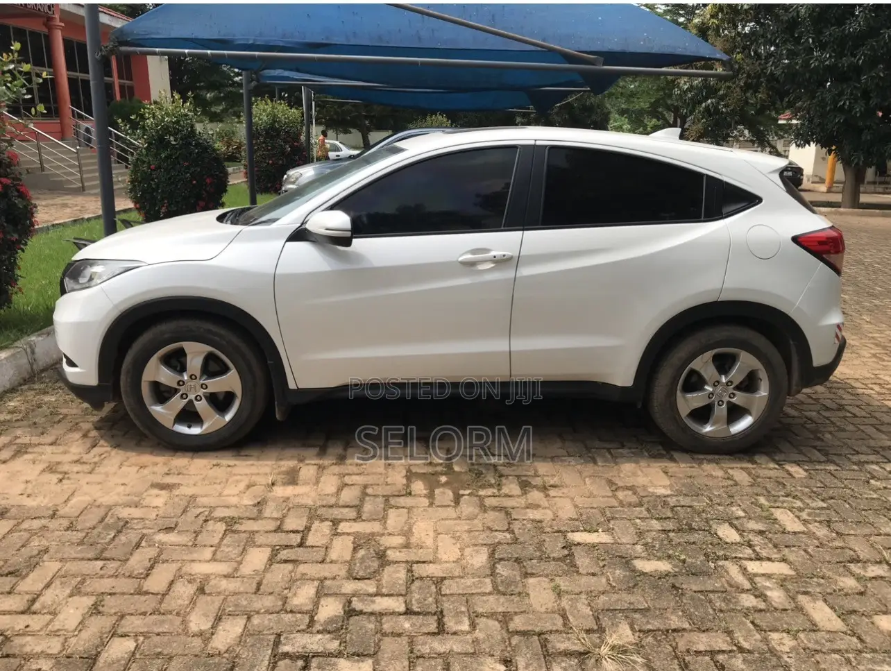 Honda HR-V 4dr SUV (1.5L 4cyl CVT) 2016 White