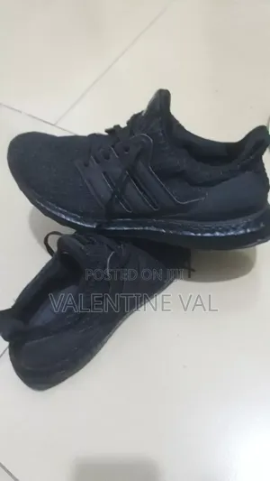 Adidas Ultra Boost Size 42 Black