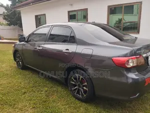 Toyota Corolla 2012 Gray