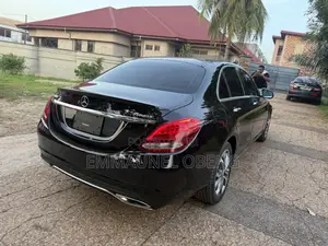 Mercedes-Benz C300 2017 Black