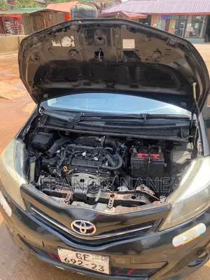 Toyota Vitz 2012 Black
