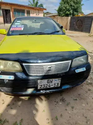 Nissan Almera 2011 Green