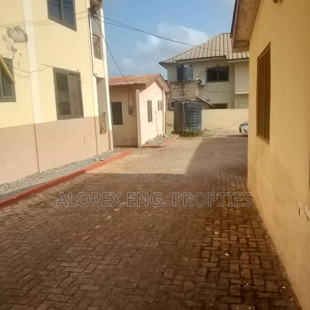2bdrm Apartment in Adenta, SSNIT Flats for rent