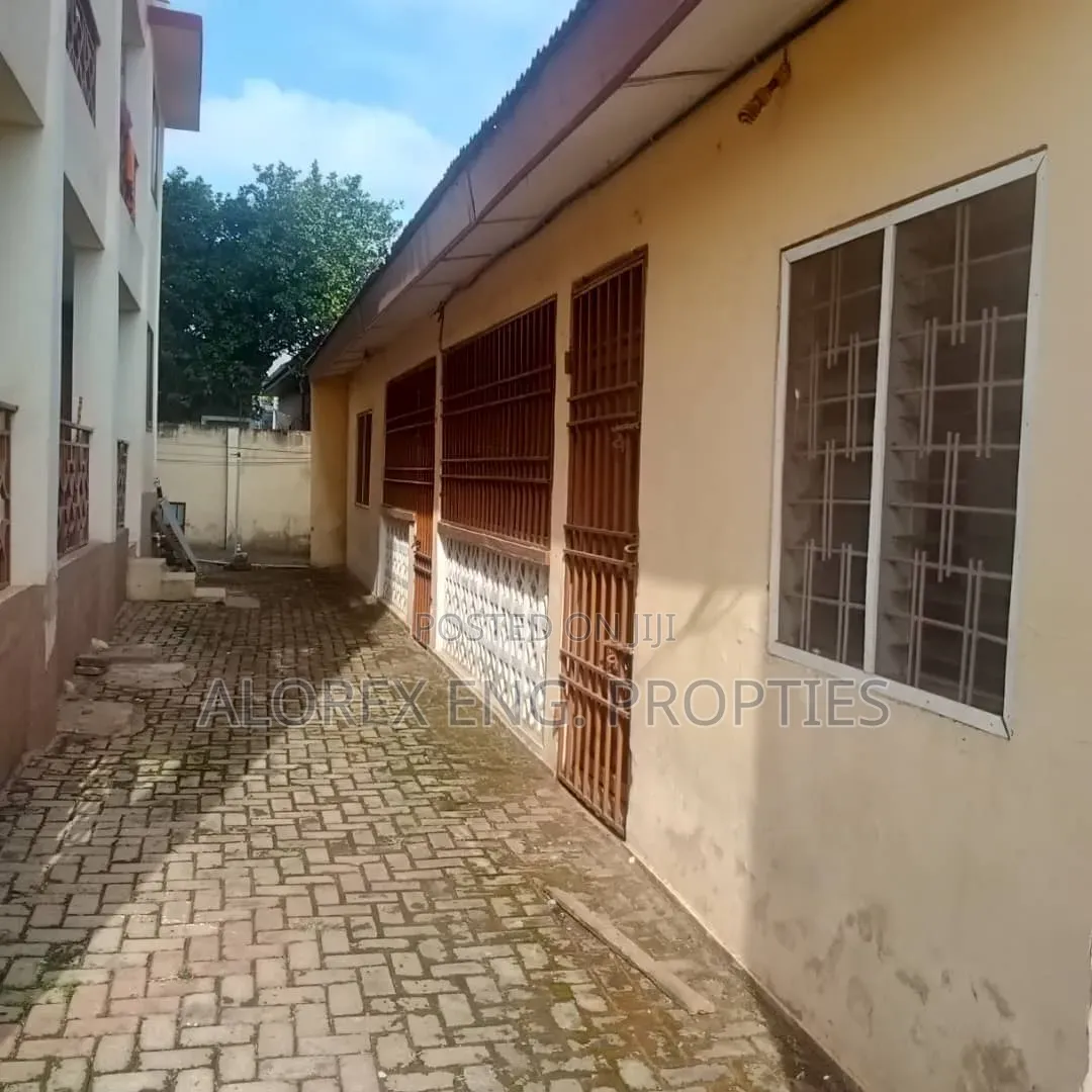 2bdrm Apartment in Adenta, SSNIT Flats for rent