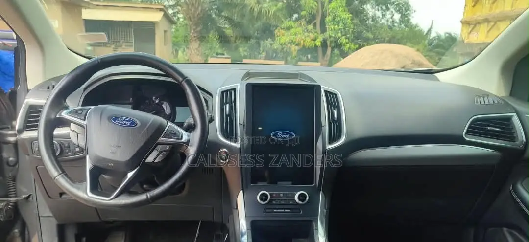 Ford Edge Titanium 2022 Gray