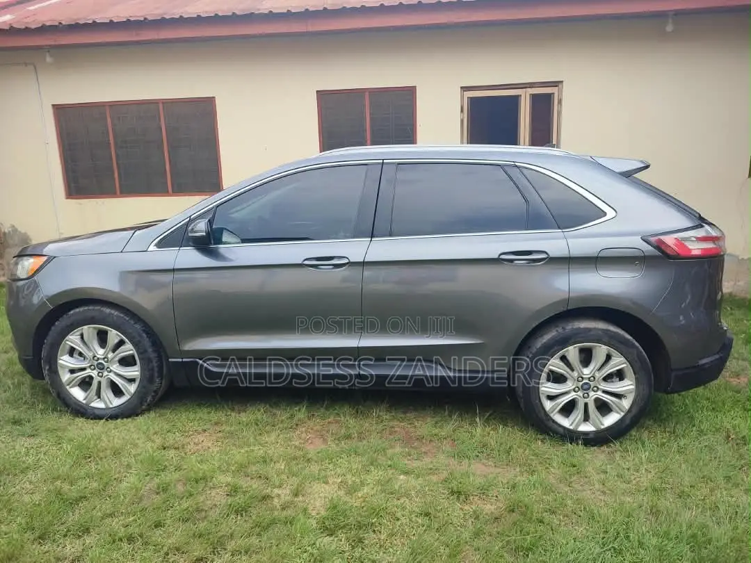Ford Edge Titanium 2022 Gray