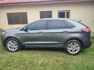 Ford Edge Titanium 2022 Gray