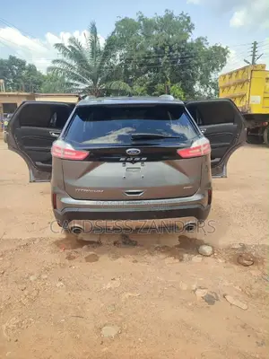 Ford Edge Titanium 2022 Gray