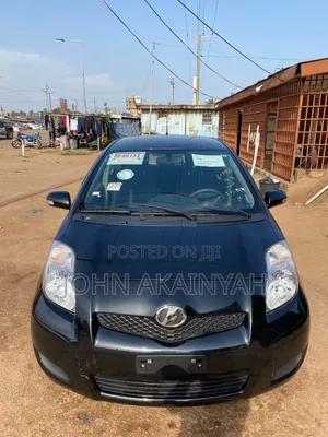 Toyota Vitz 1.3 AWD 3dr 2010 Black