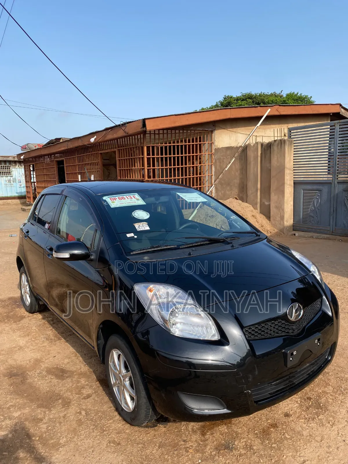 Toyota Vitz 1.3 AWD 3dr 2010 Black